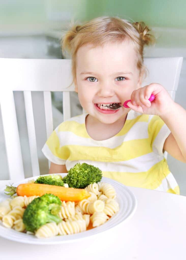 helping parents visualize  their picky eater loving to try new food